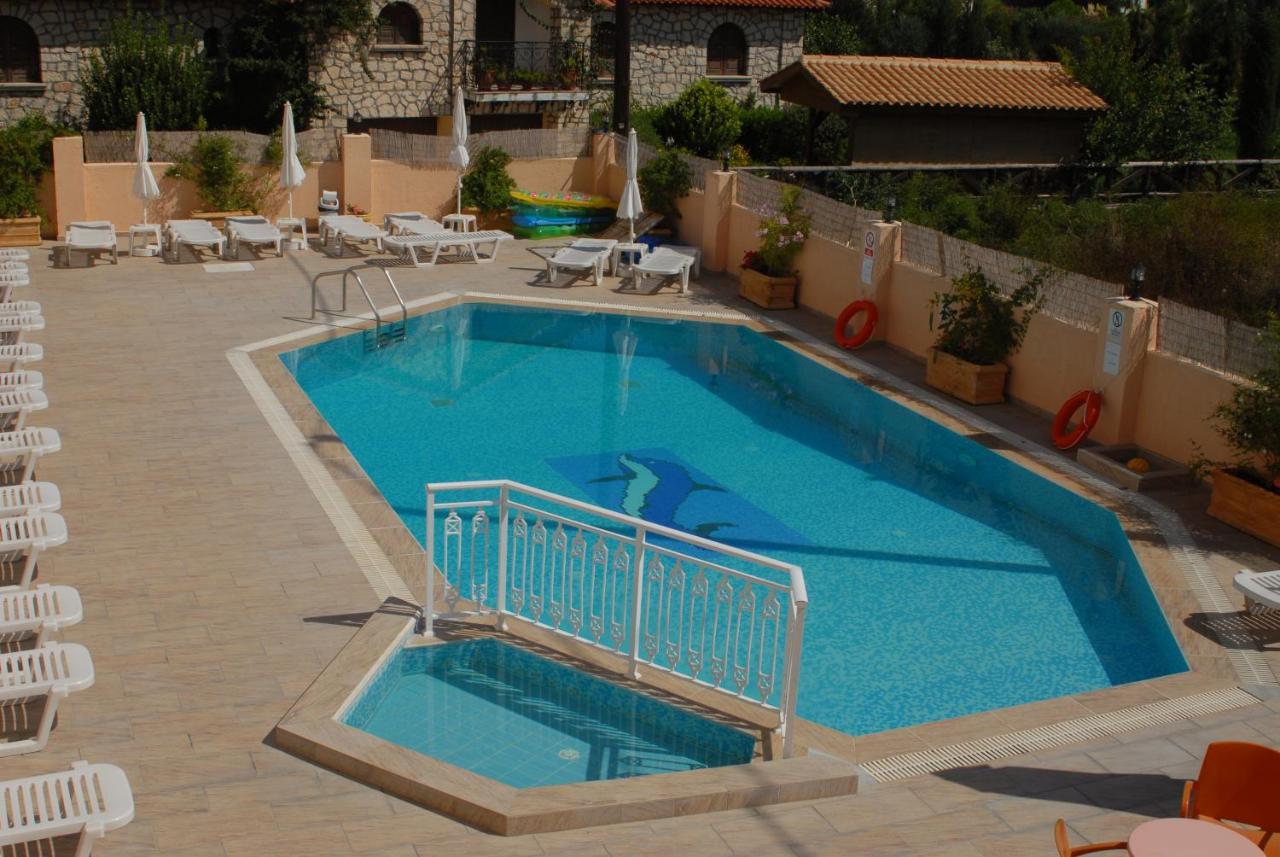 La Sirena Aparthotel *